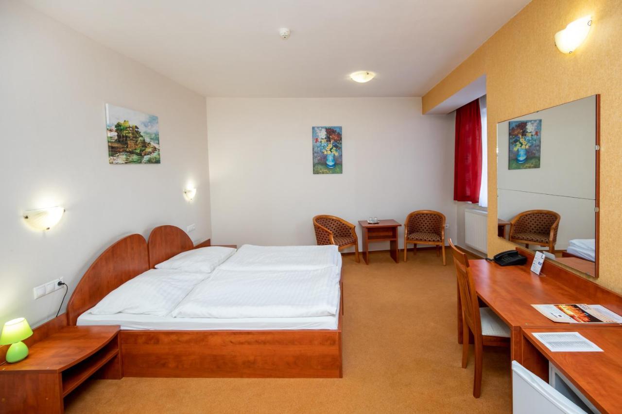 Hotel Boss Žilina Dış mekan fotoğraf