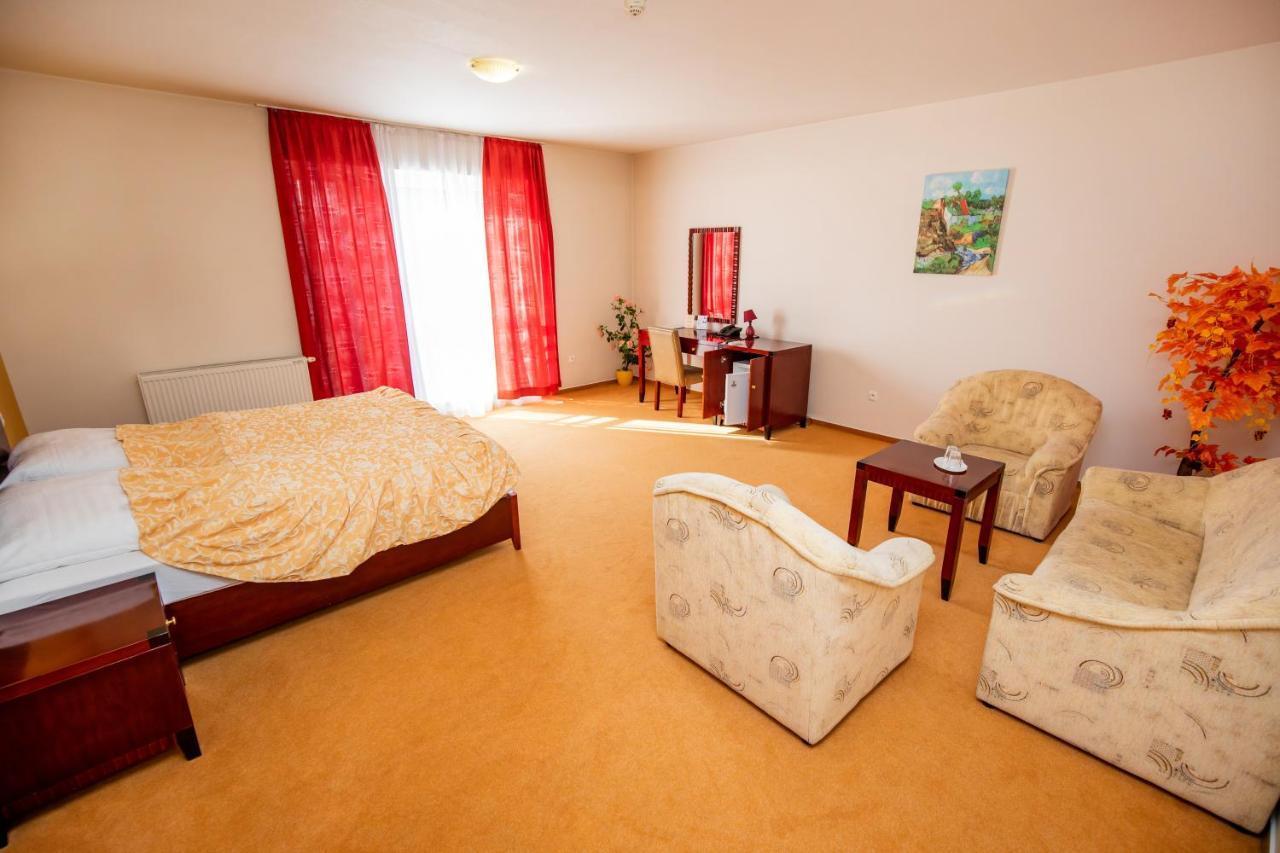 Hotel Boss Žilina Dış mekan fotoğraf